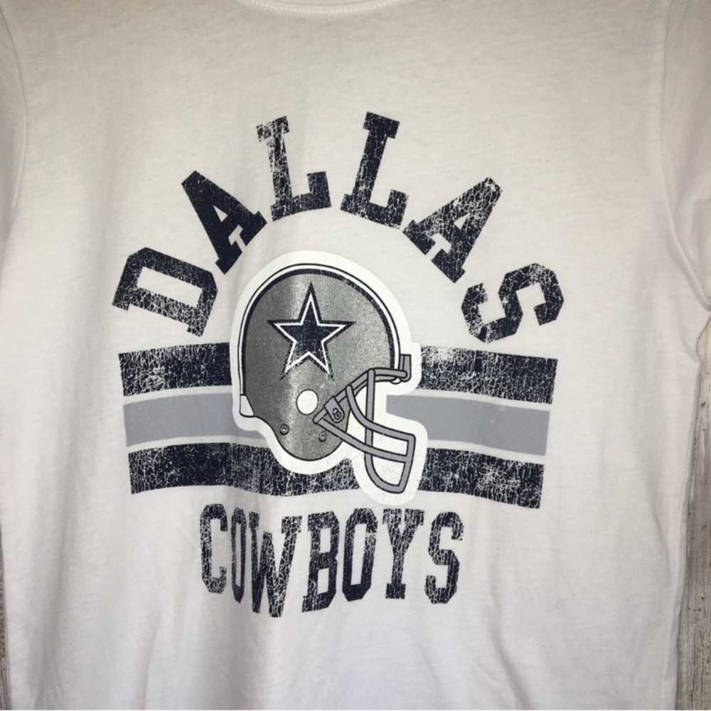 NWT NFL Dallas Cowboys White Helmut Tee Boys Medium - Picture 3 of 4